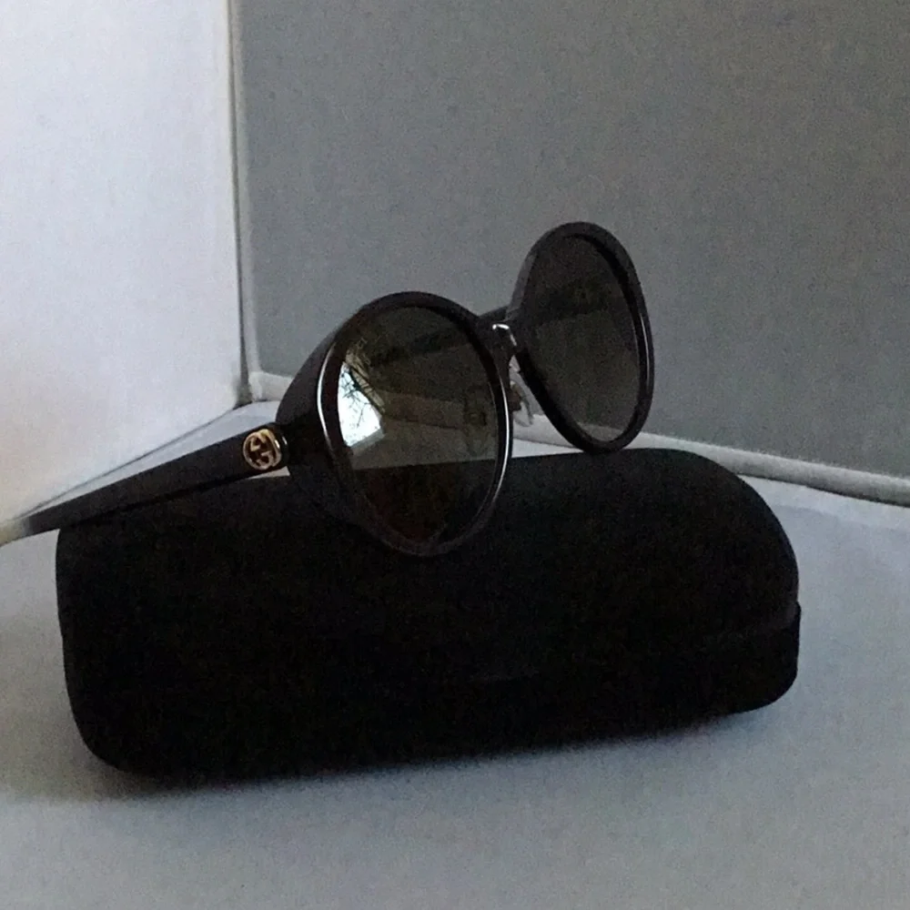 GUCCI SUNGLASSES FOR LADIES. - Picture 11 of 12